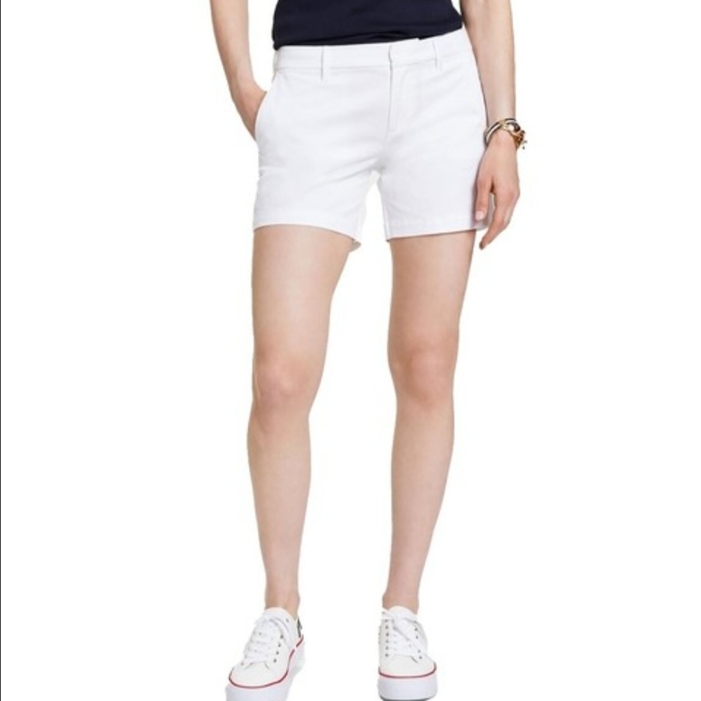 Tommy Hilfiger White Tailored Mid-Rise Shorts with Belt Loops size:14